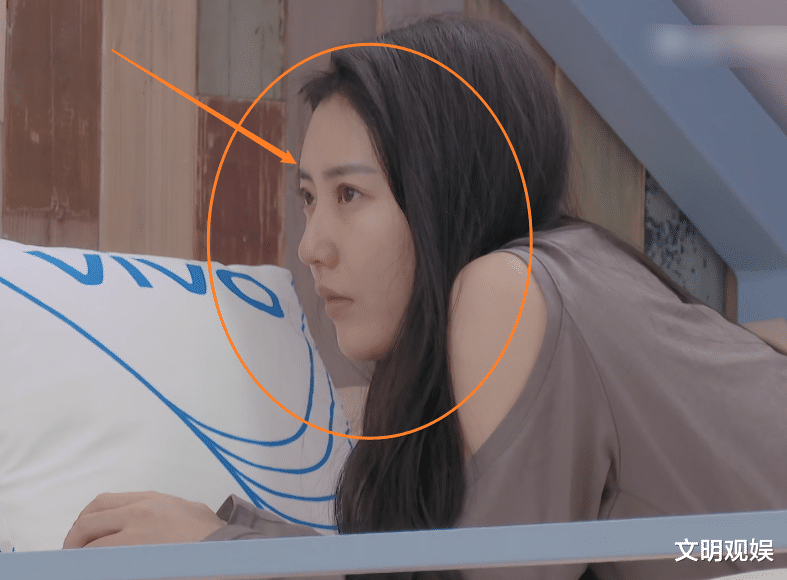 郑琴心|为何男嘉宾都不选郑琴心，镜头拍到她临睡前的素颜，瞬间明白了
