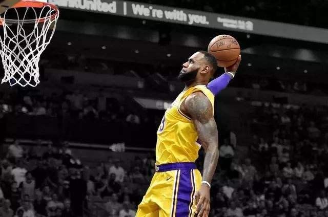 詹姆斯·哈登@美媒预测20-21赛季球员实力：哈登、老詹仅第二档，杜兰特惹争议！