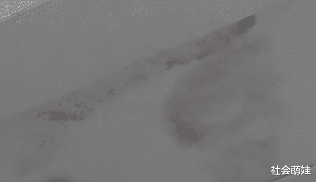 房子没住棚顶就往下掉！业主怒提130万索赔，开发商：给你30万