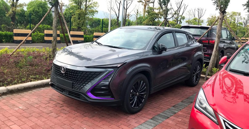 『长安汽车』来了！长安UNI-T到店实拍，除了颜值爆表，还有啥能耐？