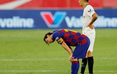 「梅西」巴萨让出榜首后，梅西又收到1坏消息！明晨用第700球来消气？