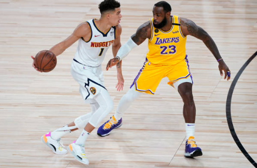 勒布朗·詹姆斯|29+12!詹姆斯关键2+1+遮天大帽,5记三分手火力全开,真是遇强则强