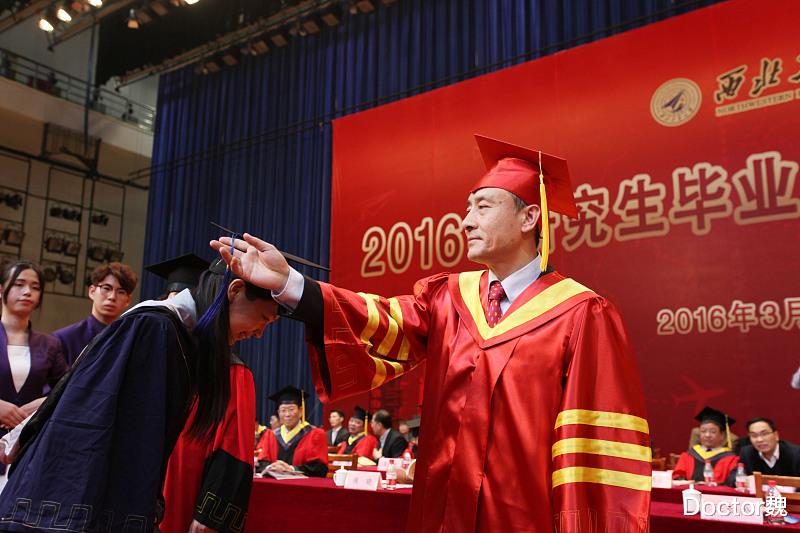 理工科|为什么很多学生读研后越来越不开心？尤其是理工科类研究生