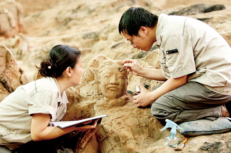 女孩|留守女孩考入北大，专业填报考古遭网友质疑，权威历史博主回应