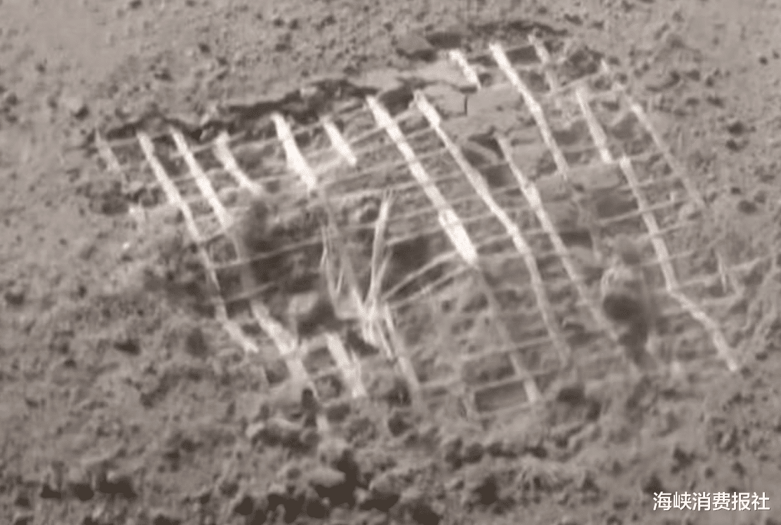 |女子穿高跟鞋验房,直接把地板戳穿,开发商:地板越松软越好