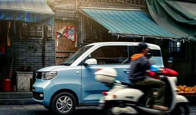 五菱宏光|为何宏光MINIEV那么受欢迎?除了价格便宜,还有一大原因