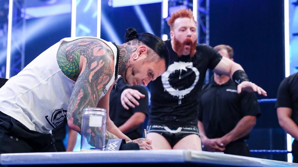 wwe@现象级大师首度登顶WWE洲际冠军,杰夫黑历史再次沦为剧情素材