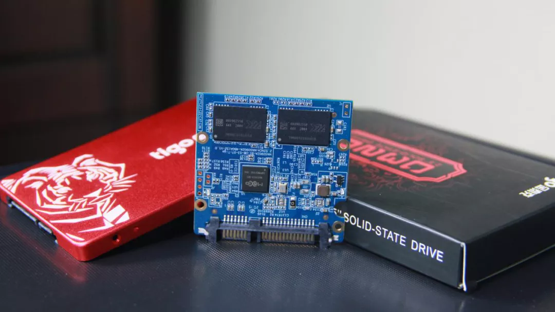 阿里巴巴|历经9000次虐盘行为,国产化首批固态实力亲测!