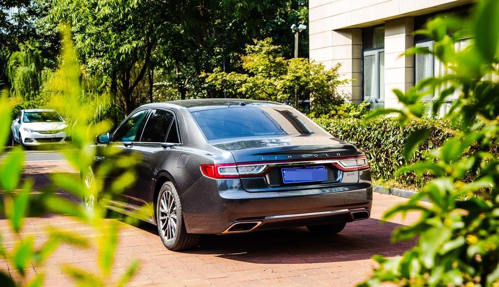 「林肯大陆」什么人会开林肯大陆？多少收入开得起？43万的林肯大陆值吗