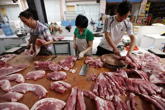 肉价 猪价大涨27％，牛羊价突破80元，春节临近，4种肉价格大涨