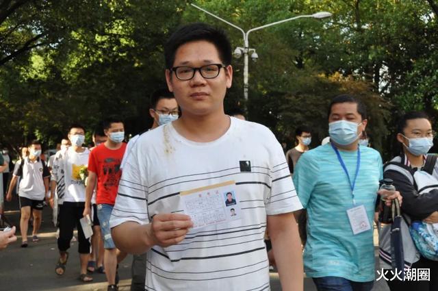 武汉|录取了！32岁武汉硕士重新高考要再读8年：我没选错