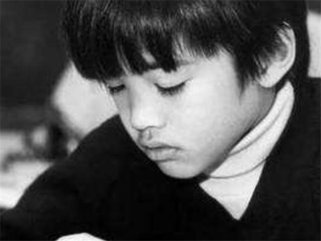 「陶哲轩」那个智商超过爱因斯坦，8岁高考考得760分的陶轩哲，如今怎么样了