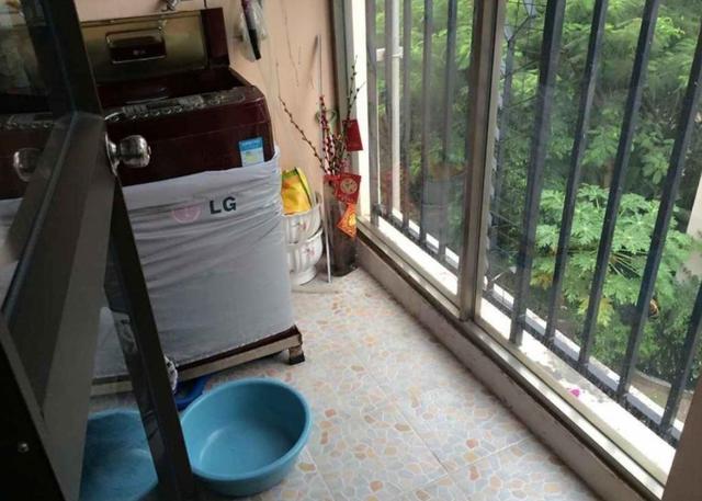 |全屋都刷白墙没装吊顶，入住5年打扫完还跟新的一样，越看越耐看