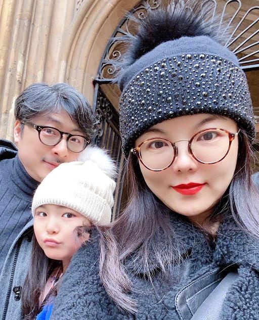 「王诗龄」李湘炫耀王诗龄会炒菜了，看清是啥后，网友：有钱人的生活我不懂
