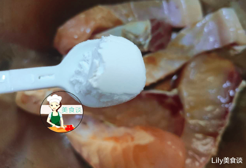 【食材】丝瓜和它是天生一对，蒸一蒸8分钟出锅，鲜到流口水，简单又营养