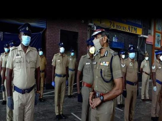 睹图|男子办完妻子葬礼不久和母亲吊死在家中，遗书透露死亡原因