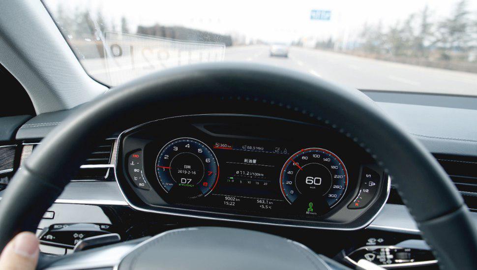 「宝马3系」开了宝马7系，93万又提奥迪A8，车主：它俩差距不明显