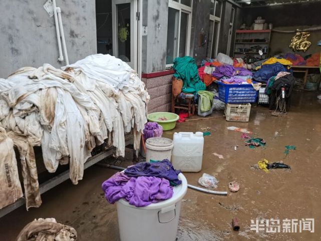 半岛都市报|小麦被泡、平房被冲垮、柏油路面被掀起，半岛记者直击暴雨后的即墨村庄
