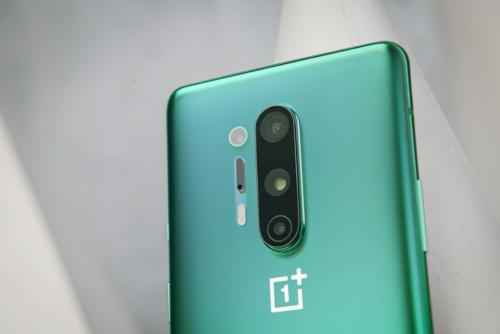 一加科技|抛开品牌、配置等因素，对手机十分了解的人一般都选哪个品牌？