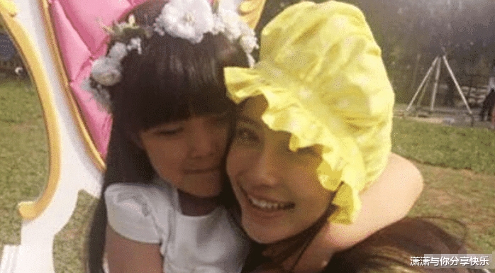 王诗龄|王诗龄：我干爹是何炅，嗯哼：我干爹是李晨，小海绵：都闪开！