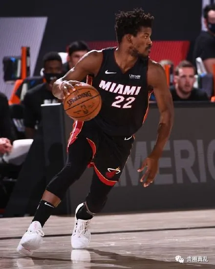 湖人队|40分11板13助！早起的巴特勒太硬了，吹爆他！詹姆斯3大里程悲，心疼！