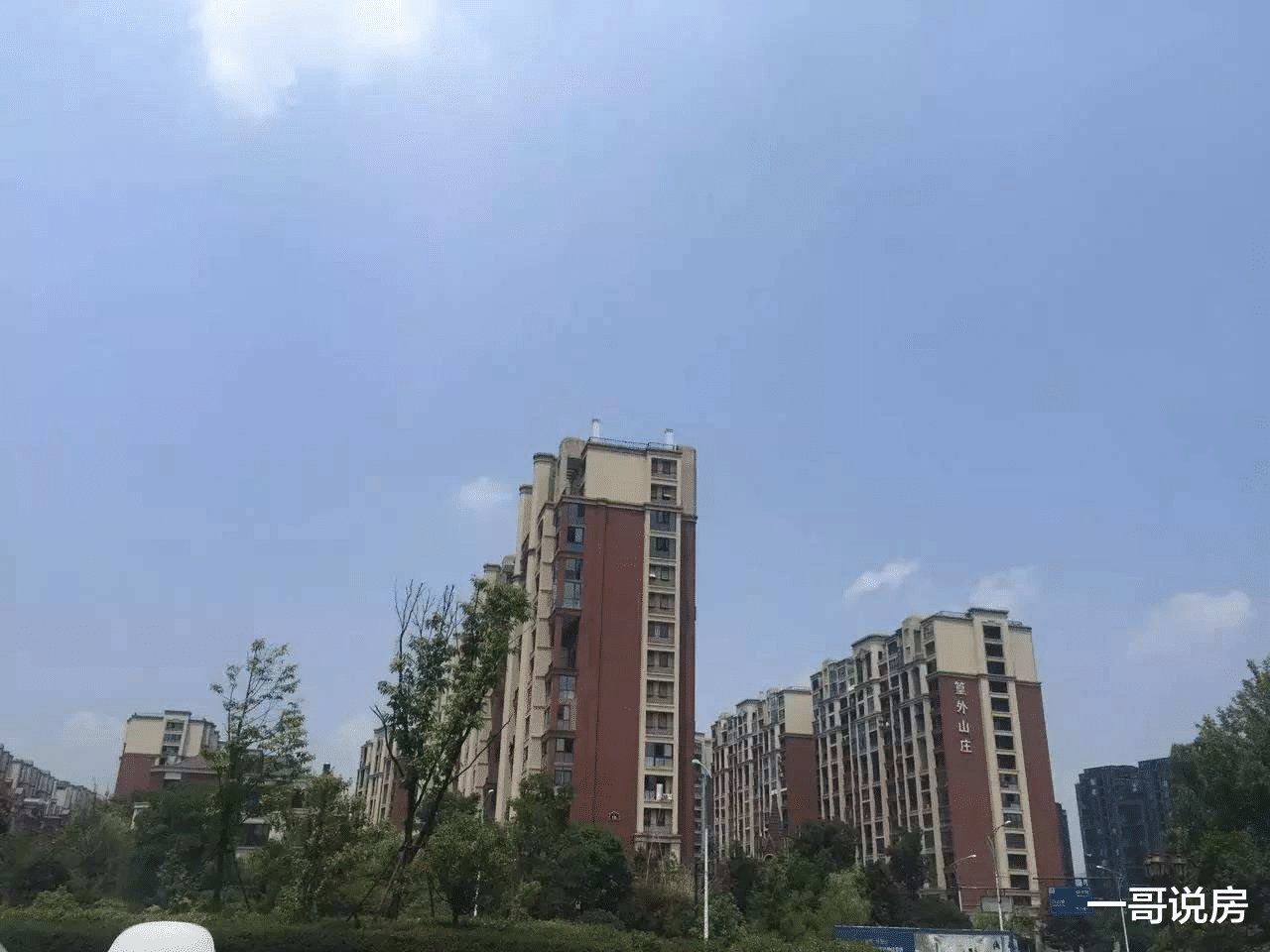 |买中不买高低层，买电梯房不买楼梯房，买三不买二，讲究在哪里？