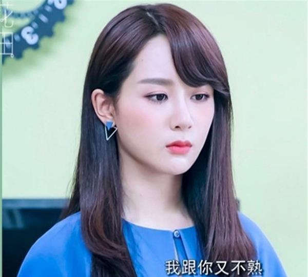 「杨紫」杨紫13岁高清图曝出，跟现在长一样，质疑她整容的人呢？