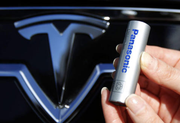 新能源|新能源电池迎来大革新?车主扑哧一声就哭了:刚买的车,不早说