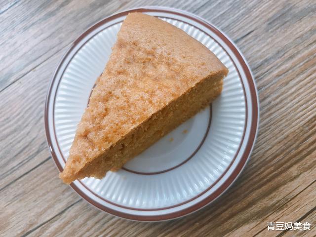 「」想吃马拉糕不用出去买了，自己在家做，蓬松不塌陷，香味浓郁