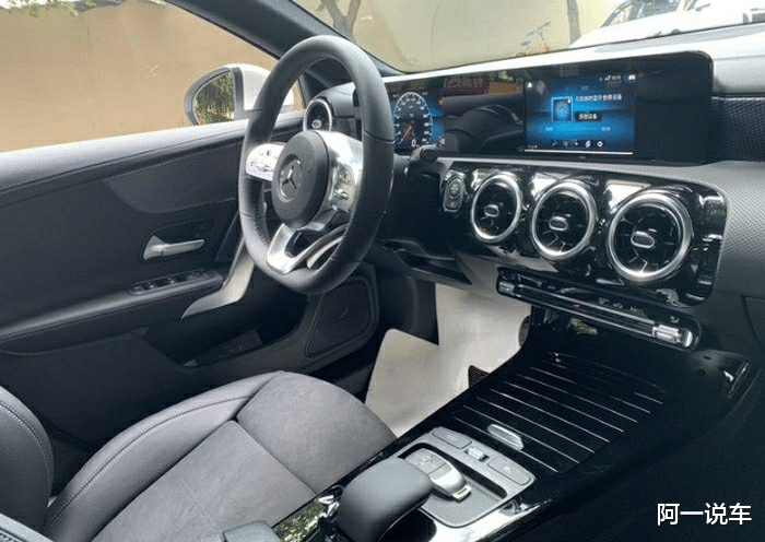 #奔驰A级#快了，奔驰A级马上就降到15万以下了