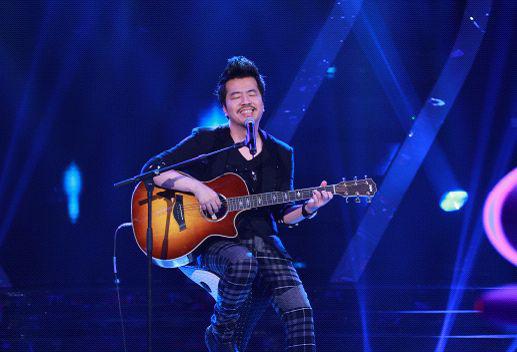 肖邦|黄国伦：开了场万人演唱会，现场仅仅来了几人，对着空座唱了整晚