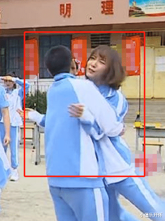 贾乃亮|见面就搂腰拥抱，贾乃亮王珞丹恋爱了？网友：都是单身有何不妥