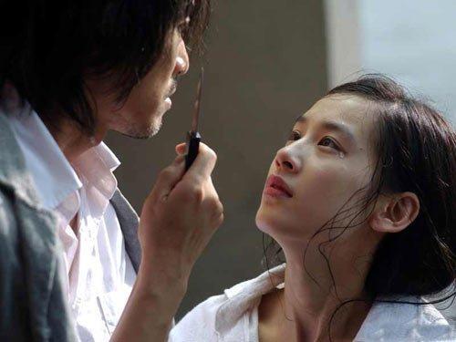 黄圣依|无名无分8年连生2个儿子, 嫁入豪门每年2亿零花钱的黄圣依\翻车\了