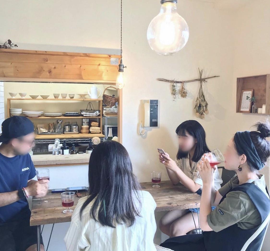 电影：日本夫妇的精致生活，全屋处处精致复古，很有老电影里的味道！