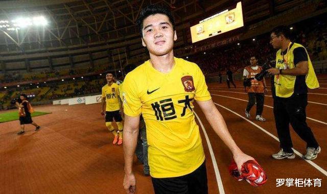 『广州恒大』恒大2比1逆转战胜富力，场上收到三大意外之喜，让球迷欣喜！
