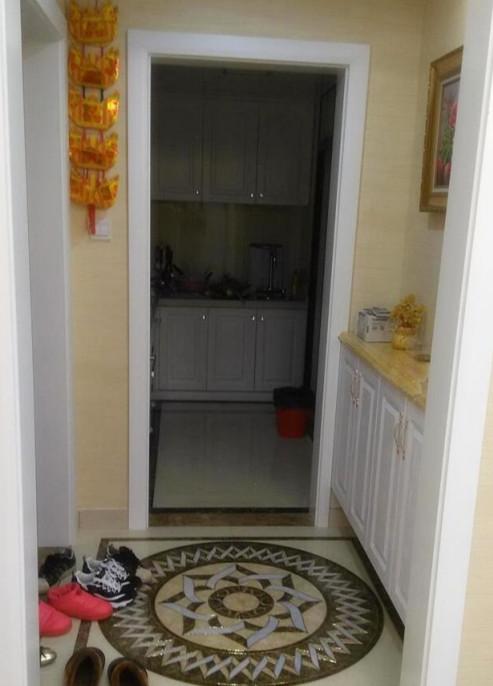 @参观嫂子10W装修的新房,满屋乱糟糟,电视柜瘆人,看一眼就被吓到了!