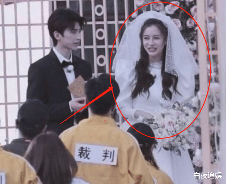 『Angelababy』同样是90斤,杨颖、关晓彤《跑男》穿婚纱,差距全在脖子上了