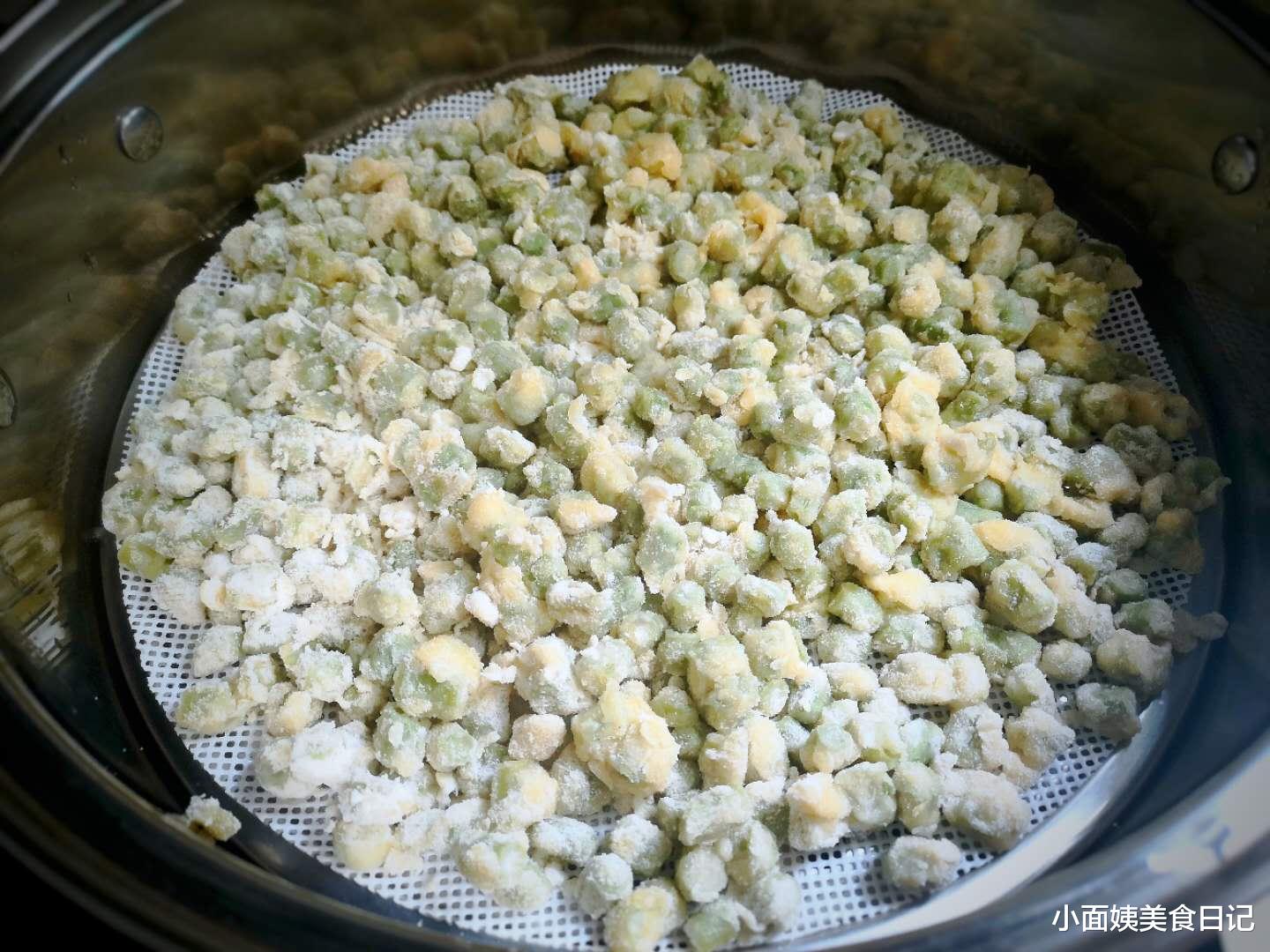 豇豆|夏季，吃这菜正当时，一斤不到2块钱，常吃对脾胃好，蒸蒸最好吃