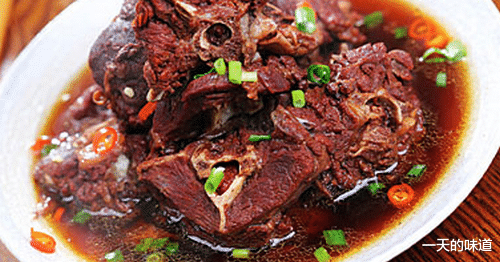 [羊蝎子]这样的羊蝎子你能吃多少？多给家人吃一吃，一周3次，身体杠杠的