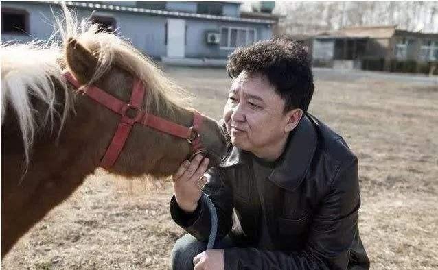 #于谦#忠诚的于谦：不要股份，对郭德纲不离不弃，坦言3种情况才离开