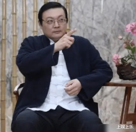 革命|主持人“老梁”所有节目被停播，被迫退圈，到底因为什么？