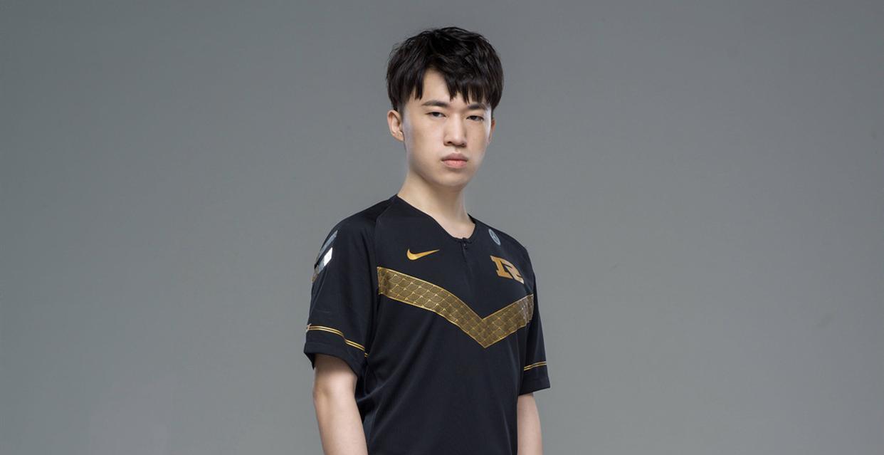 国服|RNG三人组国服搞心态?队友疯狂发信息沟通,弹幕炸了