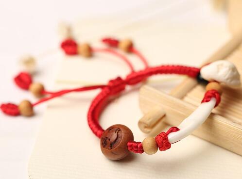 「文玩」被谣传能辟邪的五种文玩，外表平平无奇，看看你手上有没有