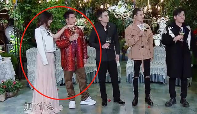 郑恺▲《奔跑吧》郑恺和杨颖已成过去式，两人保持距离太明显！