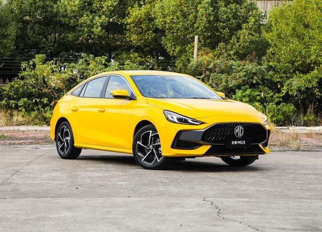 长安逸动|经济紧张也要买新车,年轻人不妨考虑这四台,物美价廉才八九万