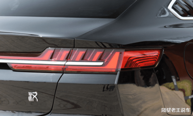 「比亚迪汉」比特斯拉漂亮10倍，比奥迪A8还有范，车长5米，零百3.9秒，仅23万