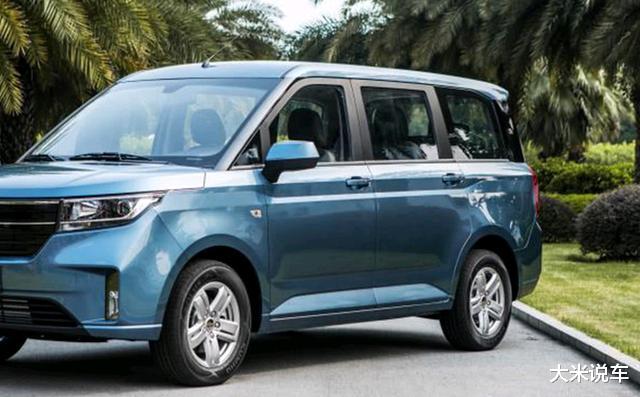 五菱宏光|上汽又成功了！新款商务车上市，还是PLUS版，高配置，才卖5.8万