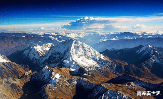 ：世界上唯一不下雨的城市，600年从未下雨，900万人仅靠一条河生活！