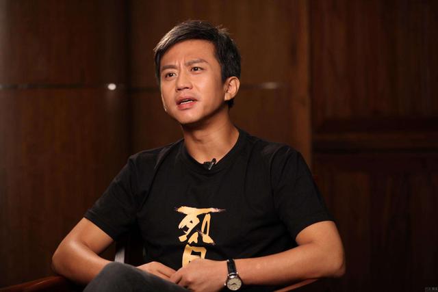 「吴京」娱乐圈里的四大酒鬼,吴京27瓶啤酒垫底,最后一个酒如水的存在!