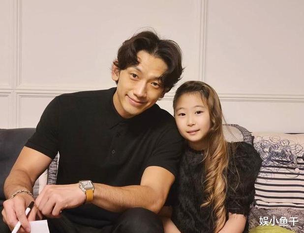 郑智薰|Rain给女儿过生日,减20斤瘦脱相,女儿金色长发似艾莎公主